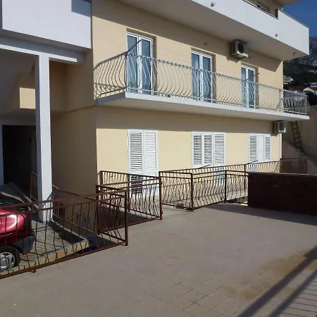Apartment Mimica *